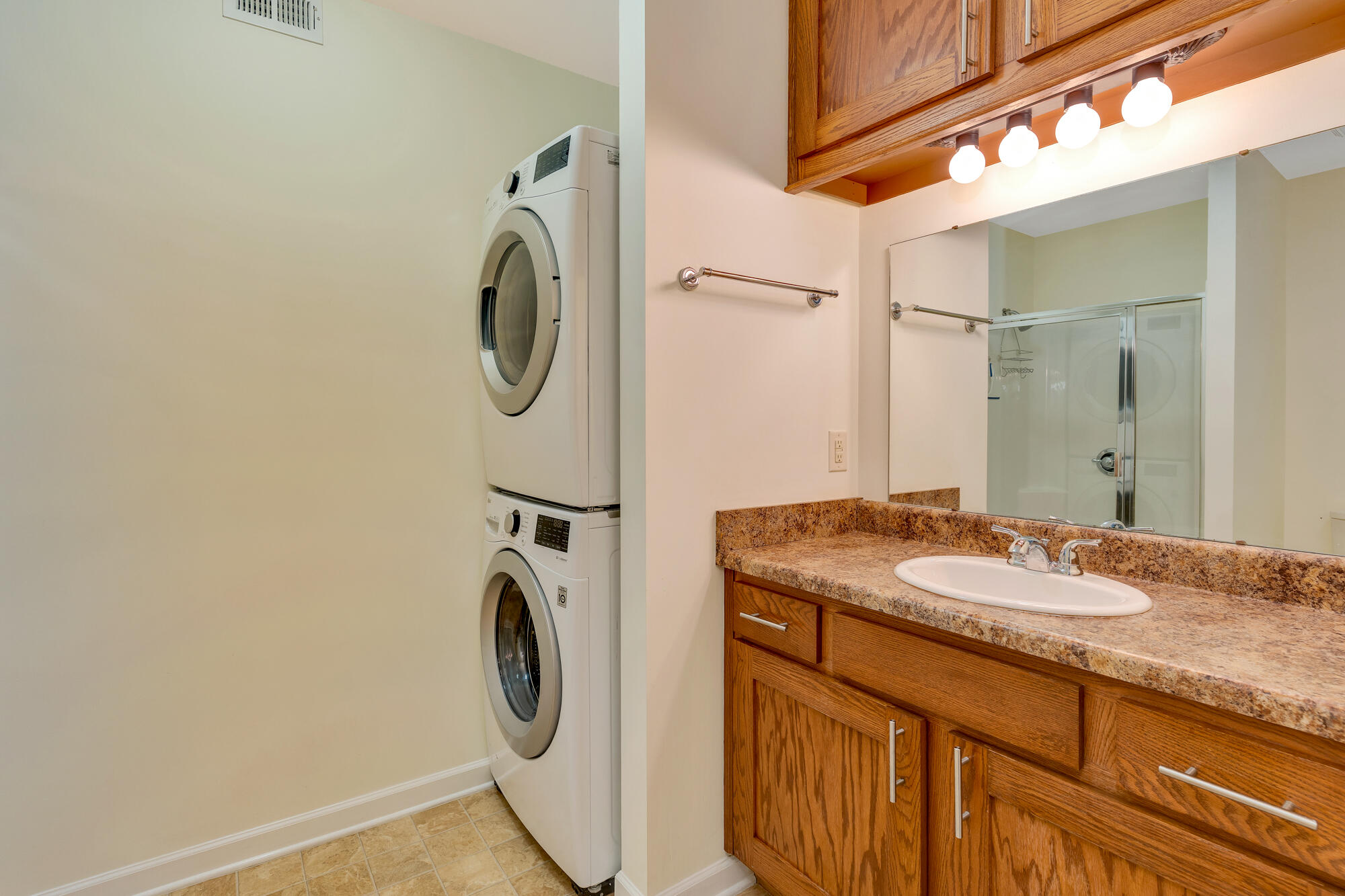 3625 Bennett Road Chattanooga, TN 37412 - Photo 6 of 19 Washer/Dryer
