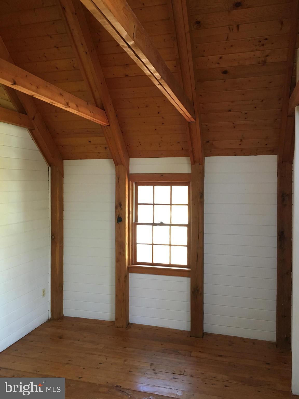 17638 Raven Rocks Road Round Hill, VA 20141 - Photo 22 of 28 Bedroom