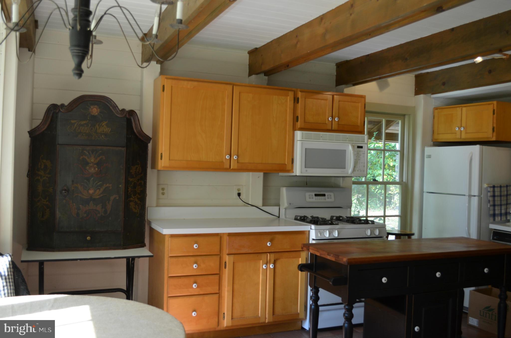 17638 Raven Rocks Road Round Hill, VA 20141 - Photo 7 of 28 Kitchen