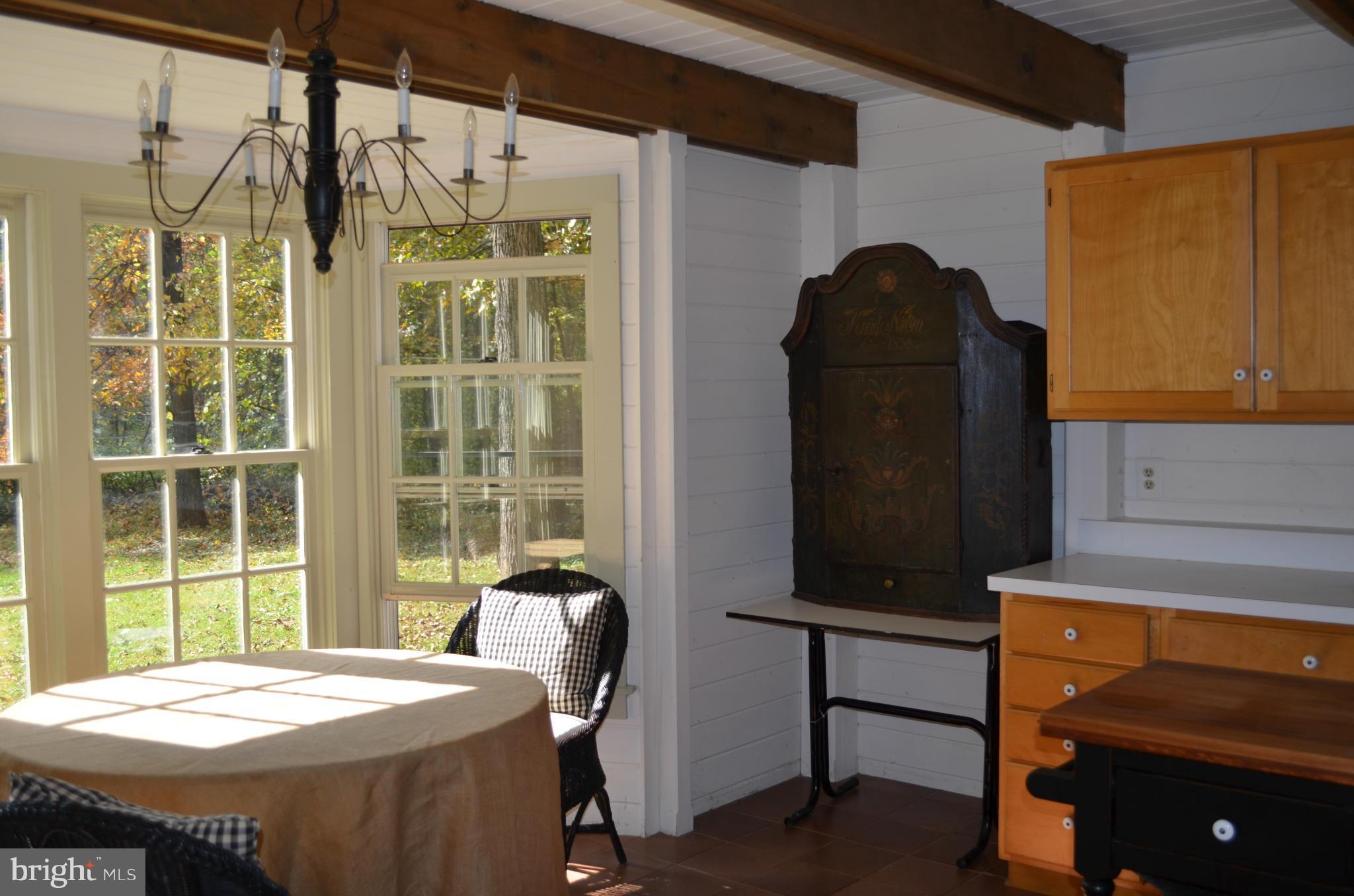 17638 Raven Rocks Road Round Hill, VA 20141 - Photo 8 of 28 Kitchen