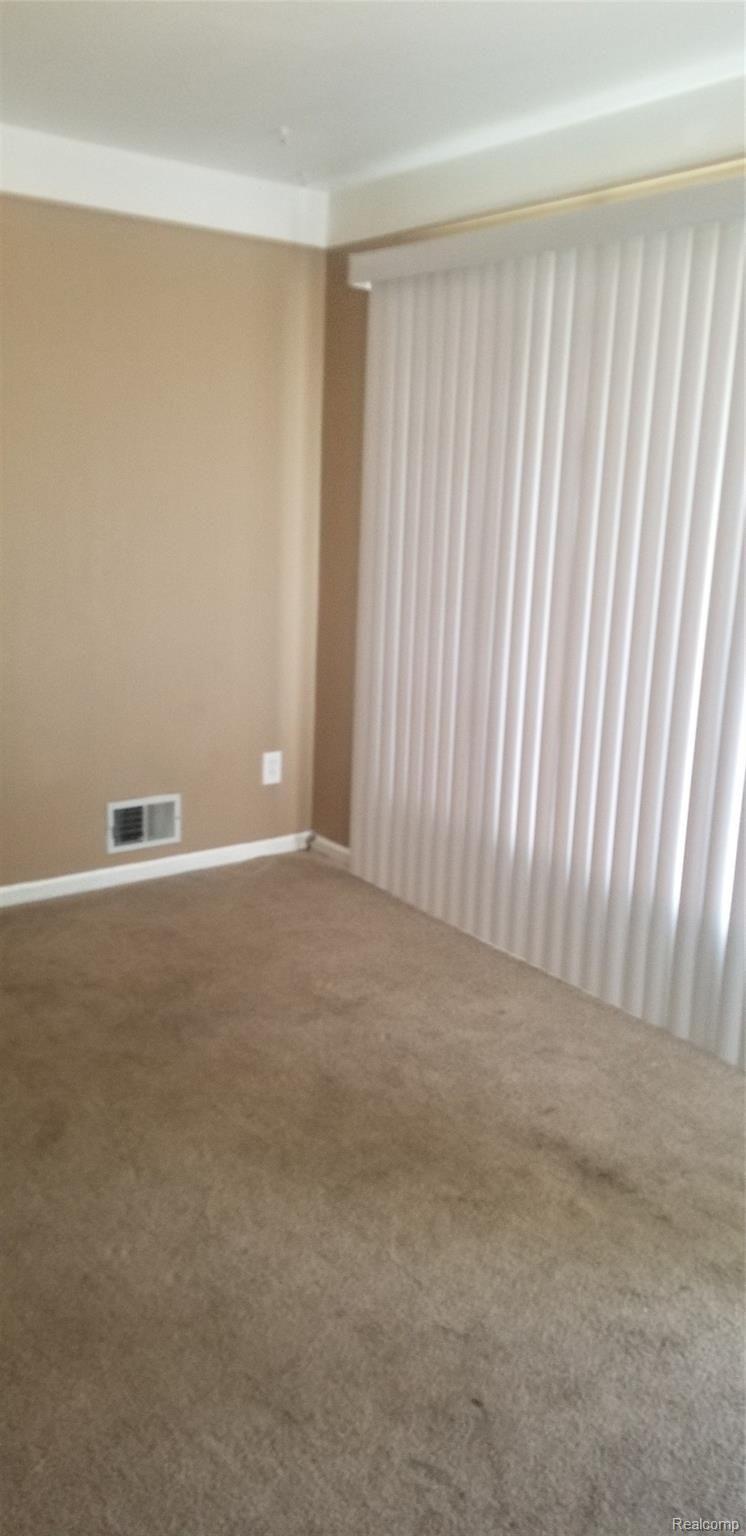 565 Longfellow Inkster, MI 48141 - Photo 16 of 19 20190707_150042_020.jpg
