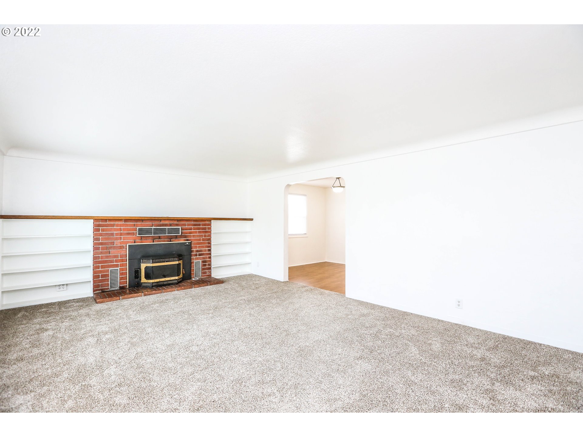 2009 E Street Springfield, OR 97477 - Photo 4 of 17