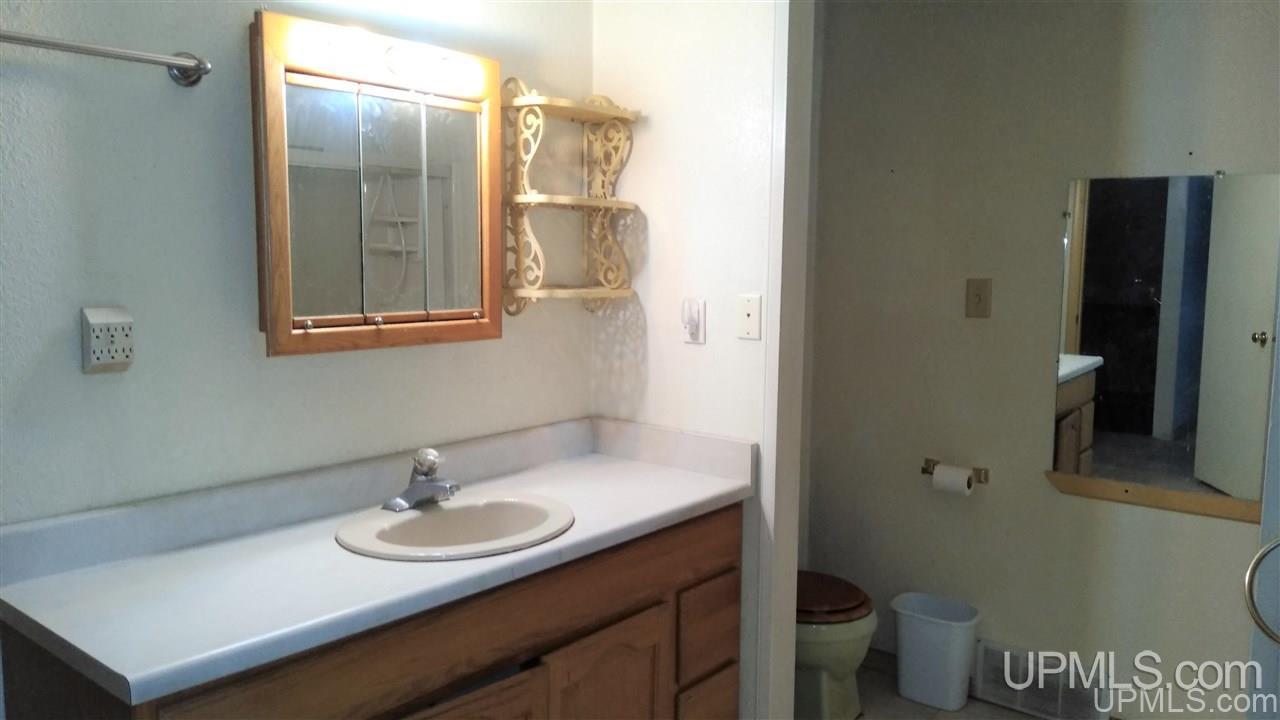 6685 65 Road Gladstone, MI 49837 - Photo 21 of 31