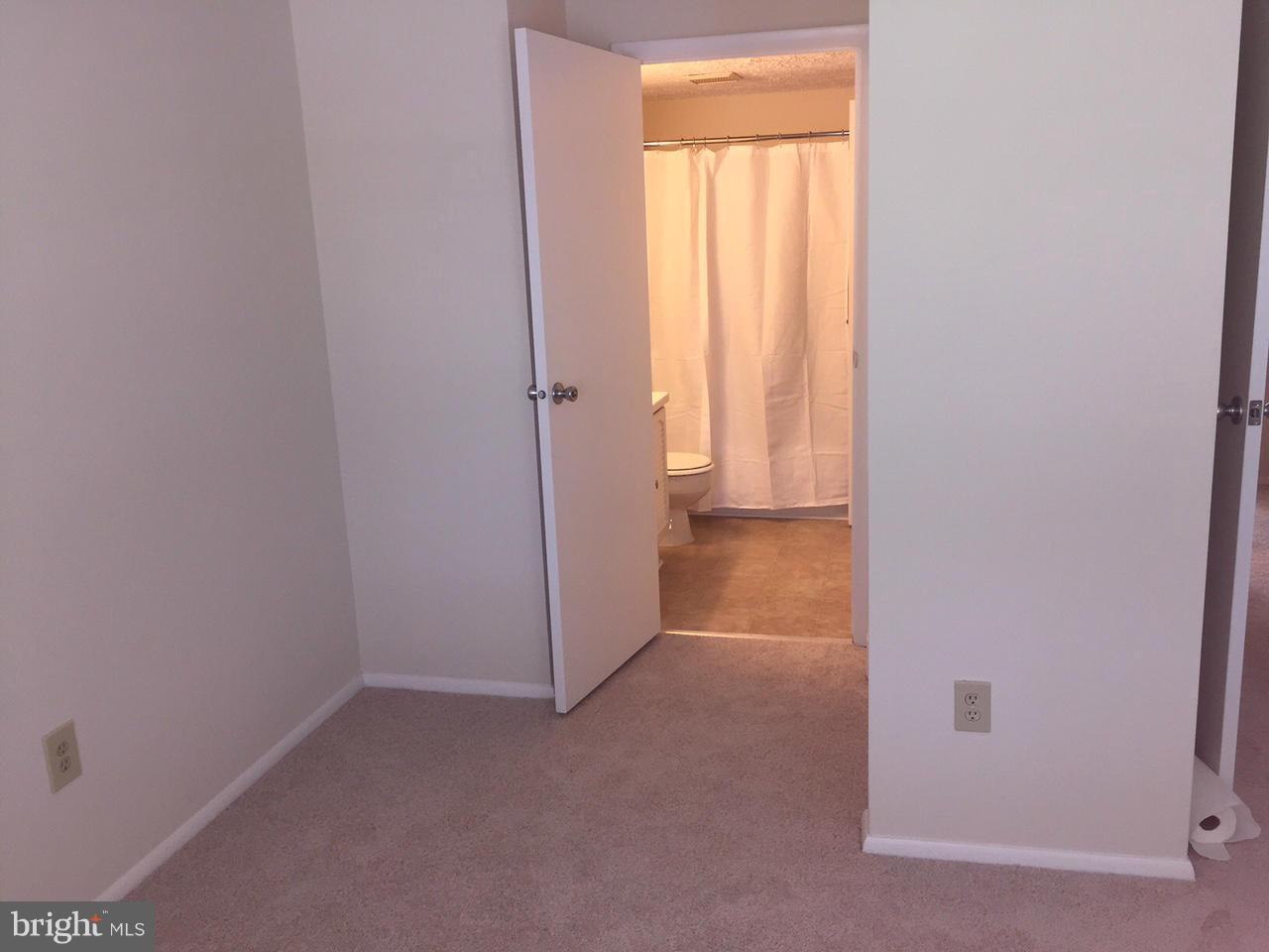 12500 Cross Ridge Way Germantown, MD 20874 - Photo 10 of 20 Bath