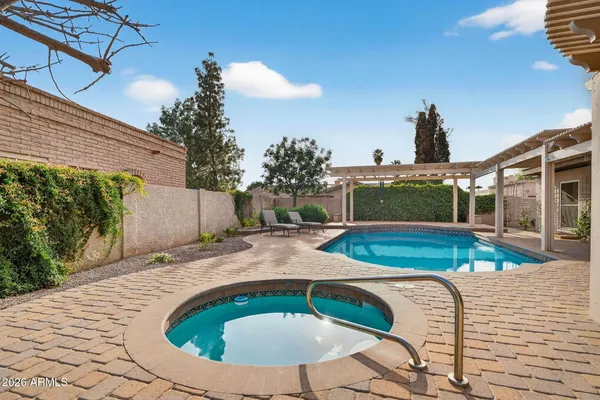 $934,000 | 2101 East Vaughn Street, Tempe, AZ 85283