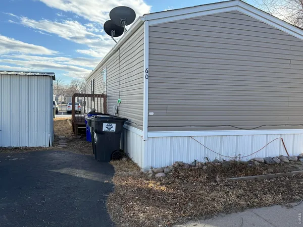 a view of a back yard of the house