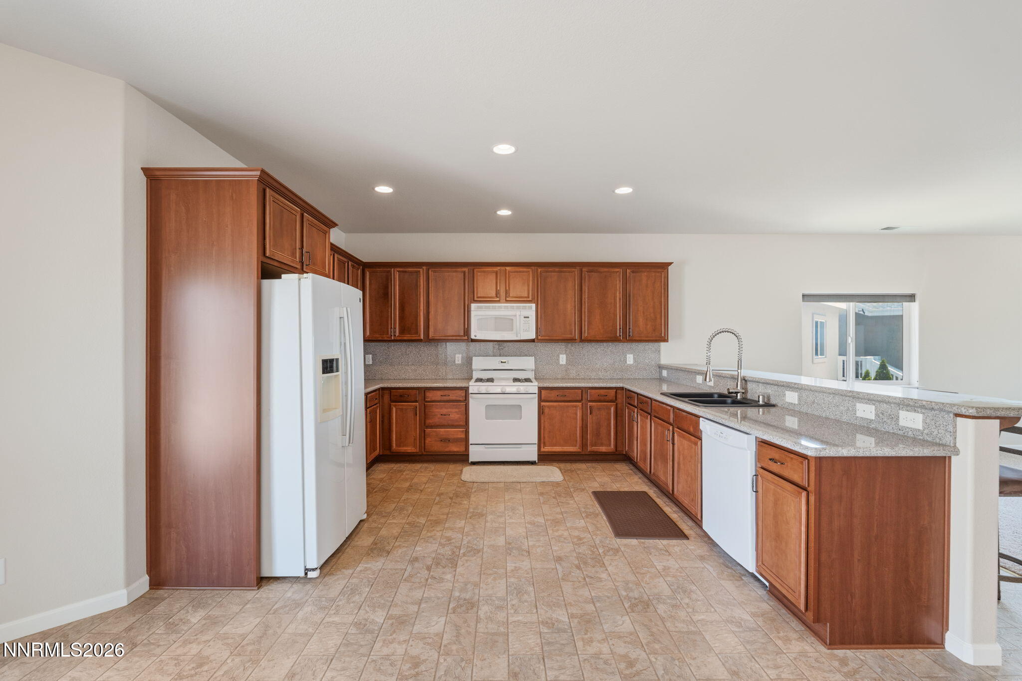 955 Demos Court Reno, NV 89512 - Photo 18 of 48 26-web-or-mls-DSC04128