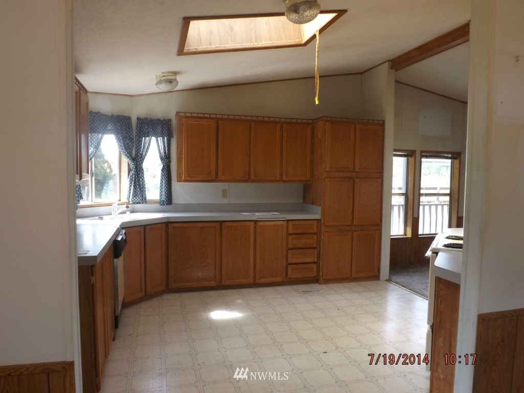 19648 Grand Mound Way Southwest Rochester, WA 98579 - Photo 3 of 14
