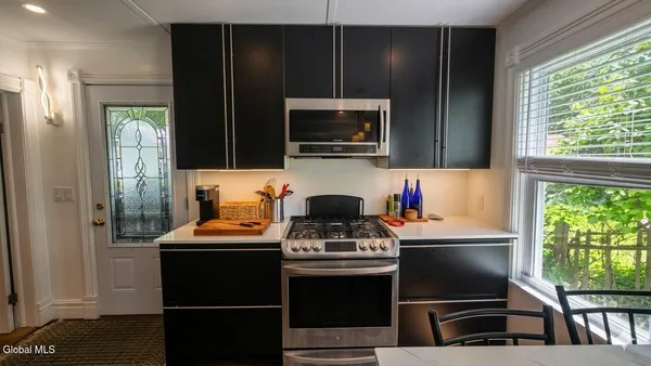 $2,100 | 18 Russell Street, Unit 1, Saratoga Springs, NY 12866