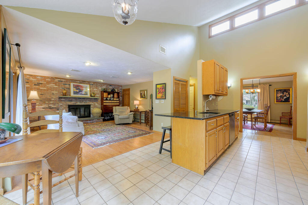 84 Popple Bottom Road Sandwich, MA 02537 - Photo 5 of 41 84PoppleBottom-23