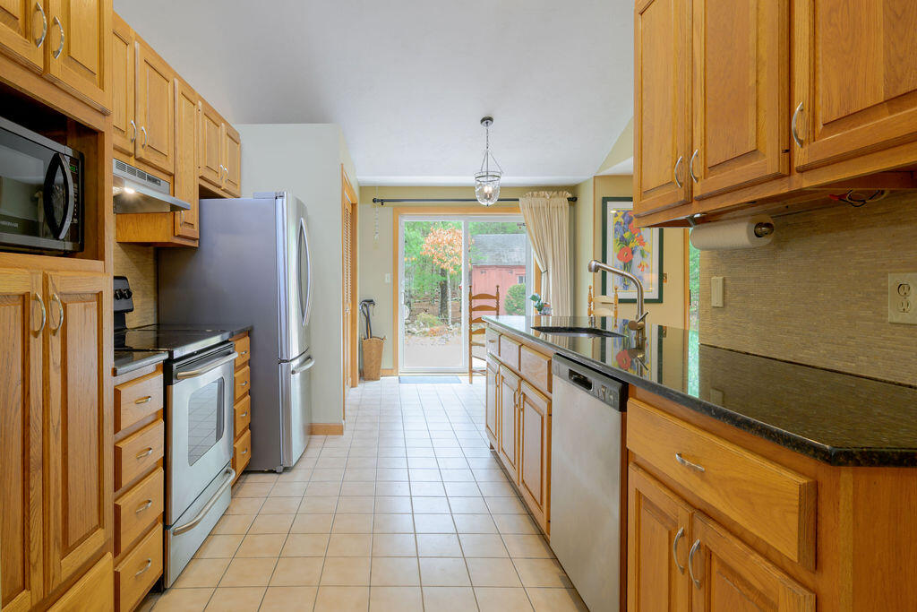 84 Popple Bottom Road Sandwich, MA 02537 - Photo 8 of 41 84PoppleBottom-25
