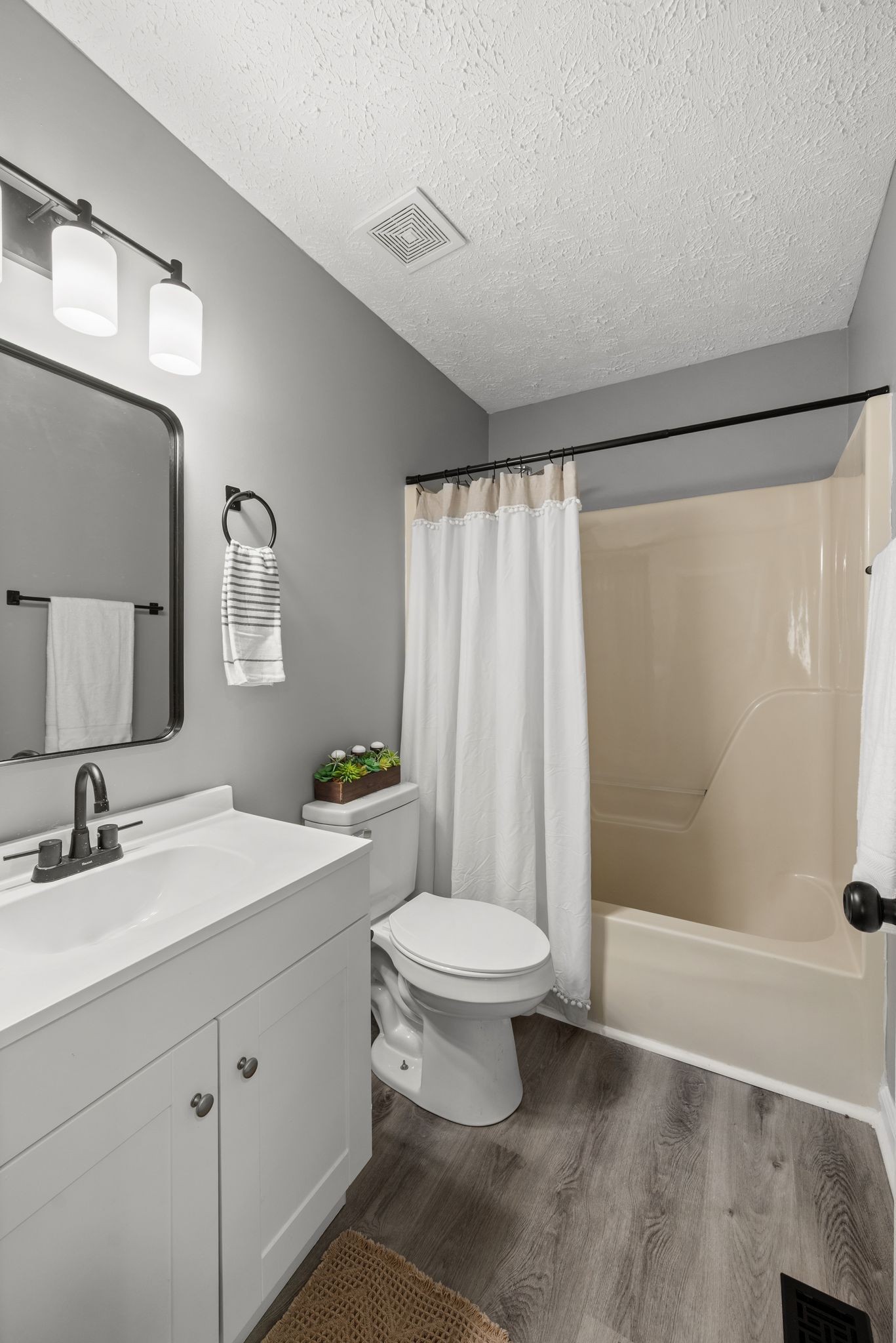 6109 Ebenezer Road Greenbrier, TN 37073 - Photo 27 of 35