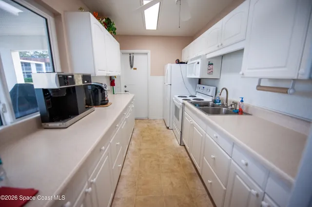 $2,750 | 230 Cape Shores Circle, Unit 17E, Cape Canaveral, FL 32920