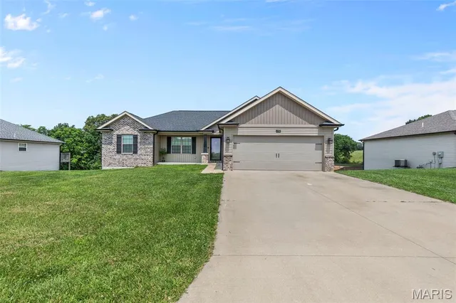 $325,000 | 192 Fraser Ridge, Jackson, MO 63755