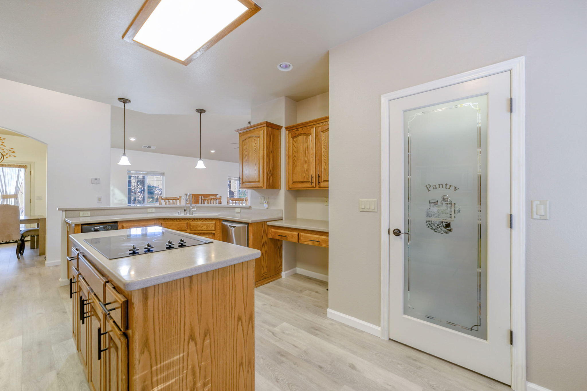 10370 White Star Road Redding, CA 96001 - Photo 11 of 35 pantry