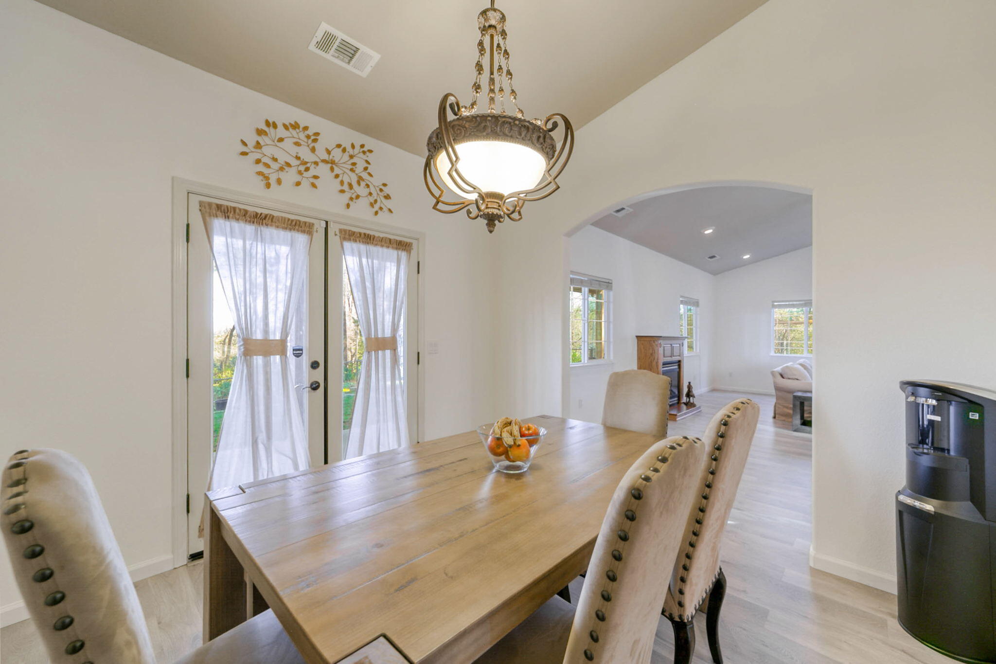 10370 White Star Road Redding, CA 96001 - Photo 13 of 35 formal dining room