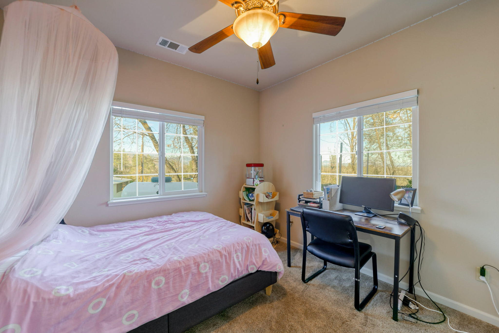 10370 White Star Road Redding, CA 96001 - Photo 14 of 35 bedroom #1