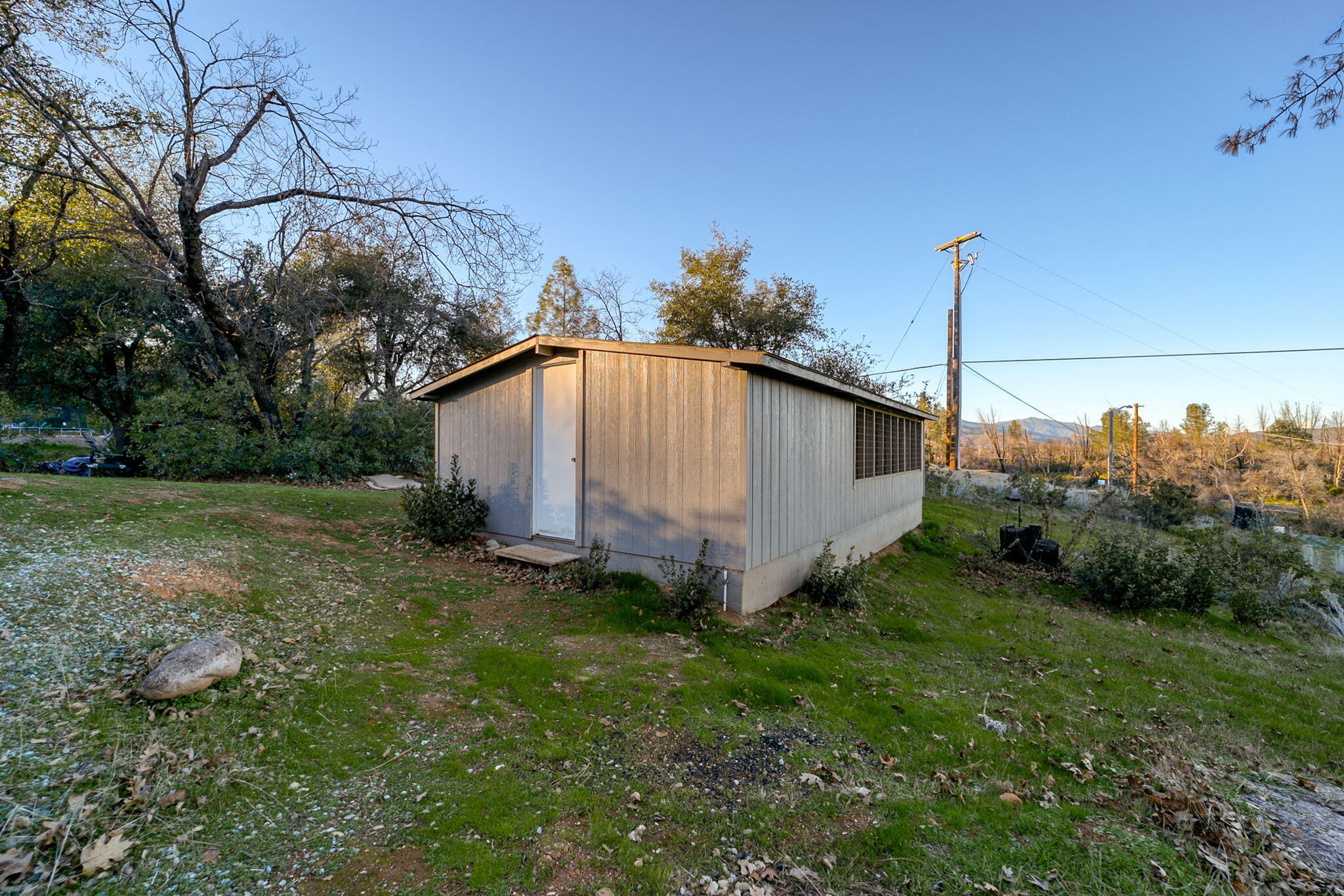 10370 White Star Road Redding, CA 96001 - Photo 22 of 35 Chicken coop