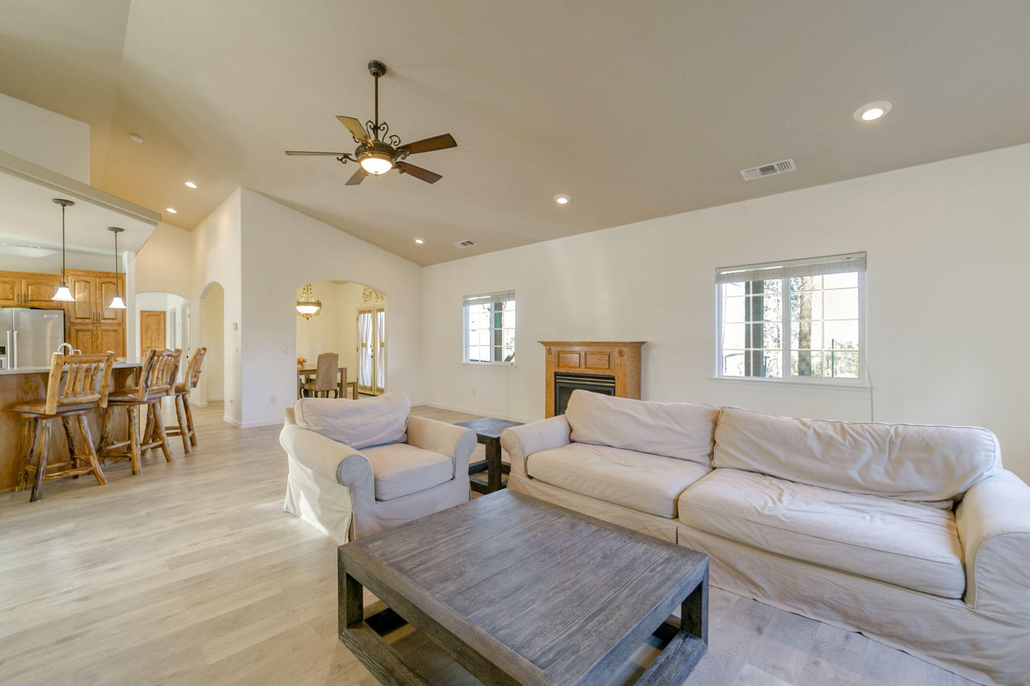10370 White Star Road Redding, CA 96001 - Photo 35 of 35 open floor plan