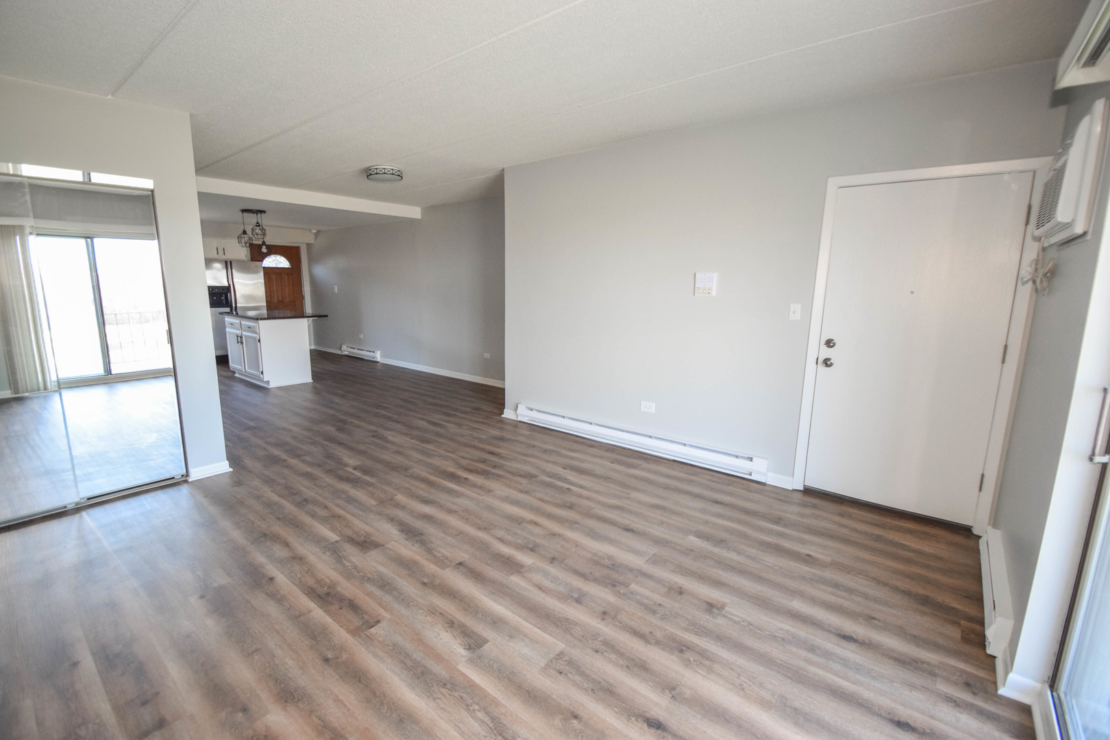 962 North Rohlwing Road, Unit 201A Addison, IL 60101 - Photo 9 of 16 Gallery Image 9