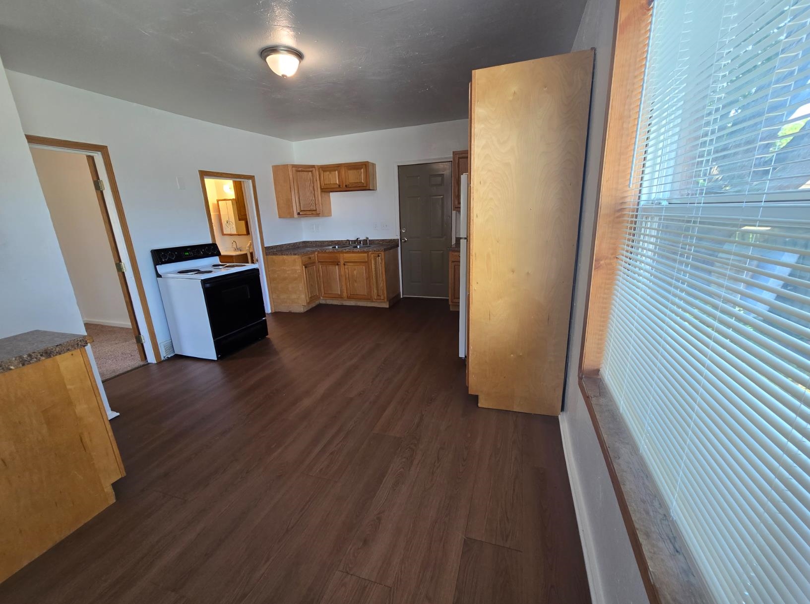 1482 Elm Street Green Bay, WI 54302 - Photo 7 of 14