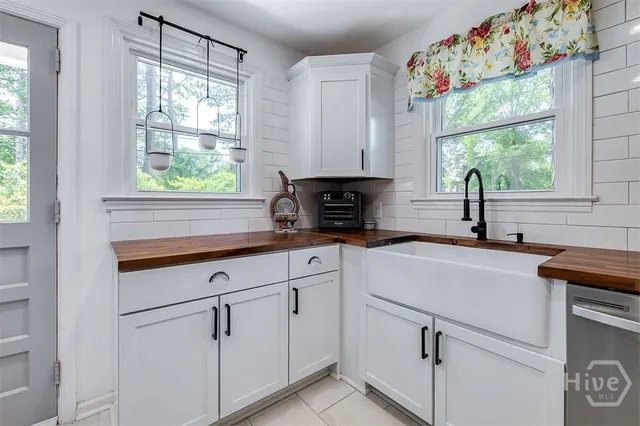 $324,900 | 2338 Lorraine Drive, Savannah, GA 31404