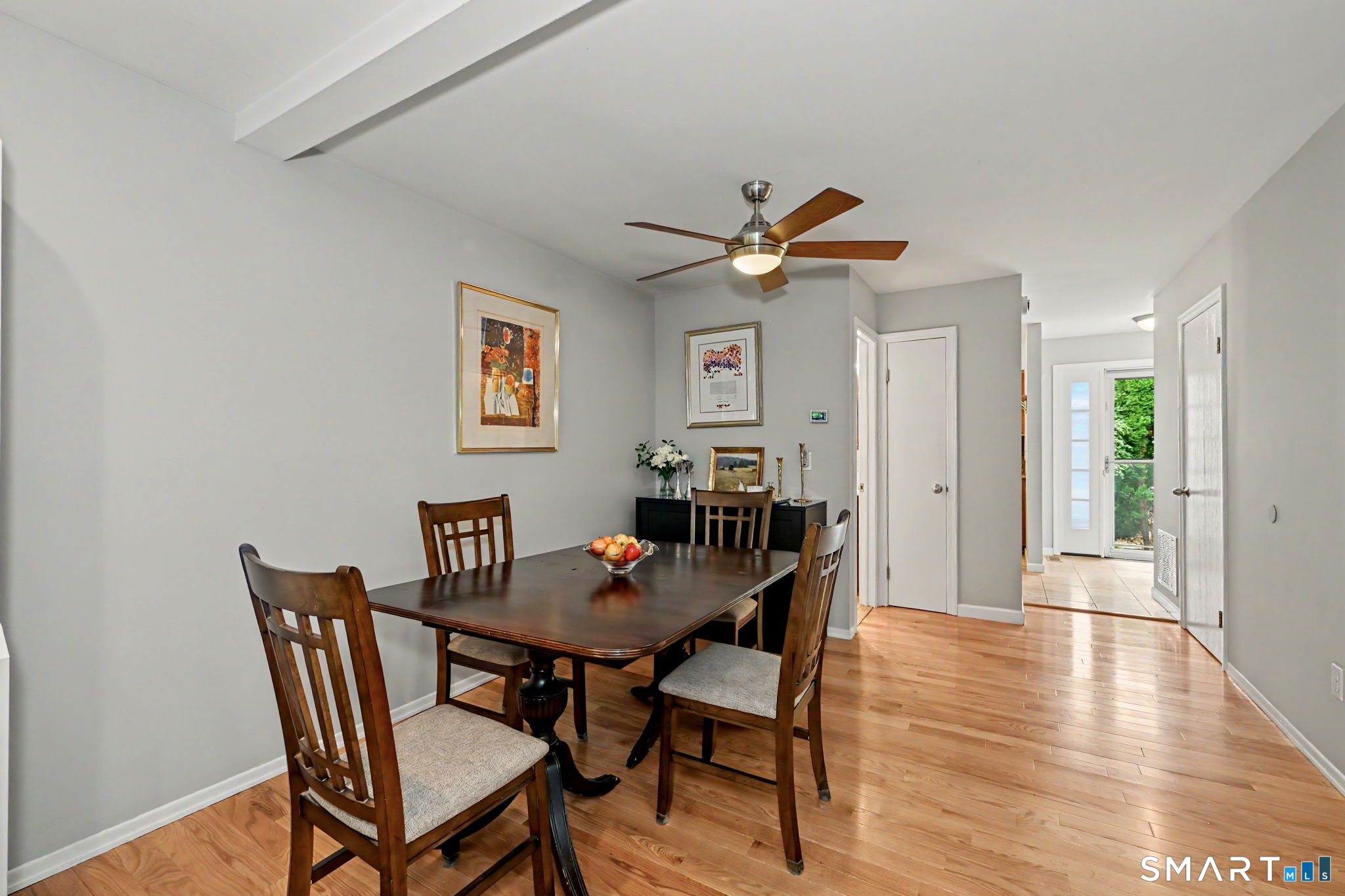 19 Colonial Road, Unit 8 Stamford, CT 06906 - Photo 4 of 21