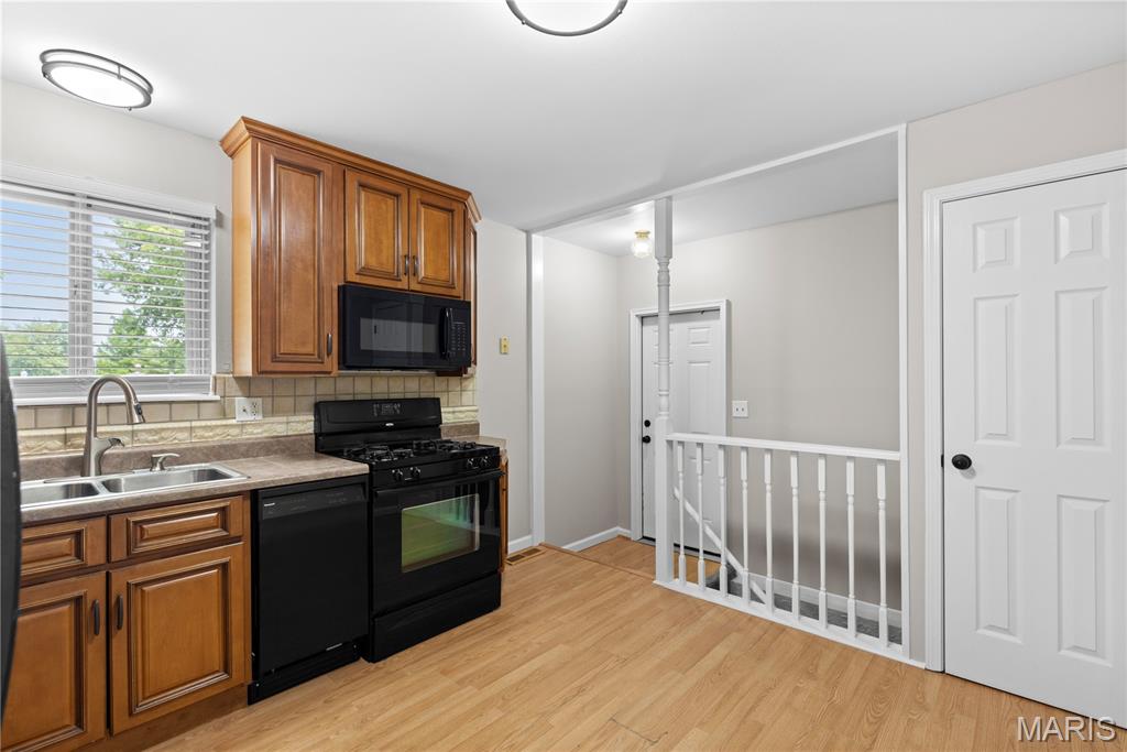 7 Sunnyfield Road St. Peters, MO 63376 - Photo 8 of 18