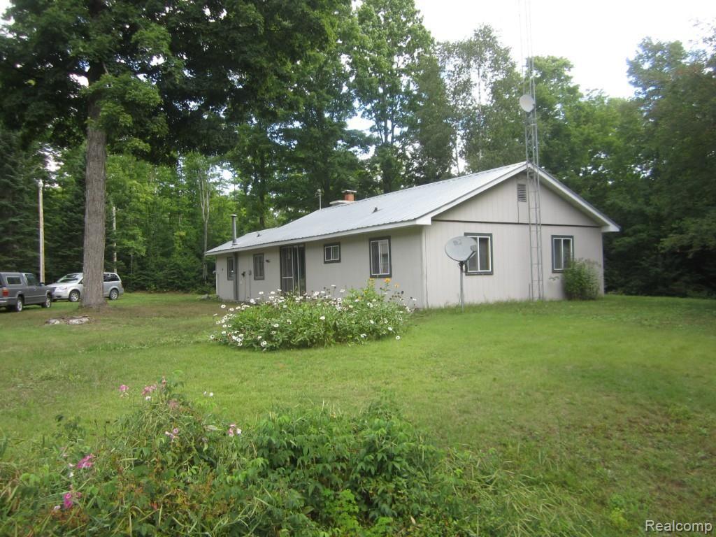 11326 South Hulbert Road Hulbert, MI 49748 - Photo 33 of 43 IMG_2127.jpg