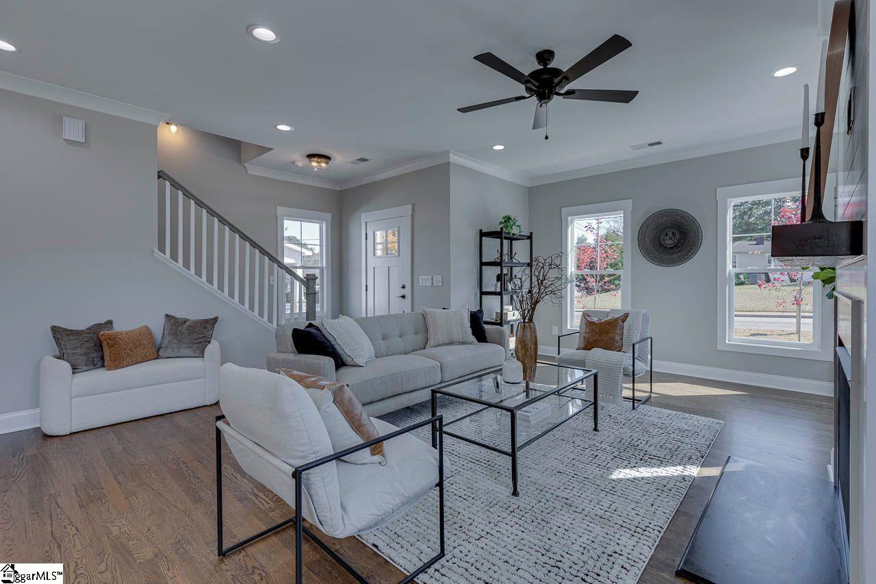 33 Endel Street Greenville, SC 29611 - Photo 3 of 22