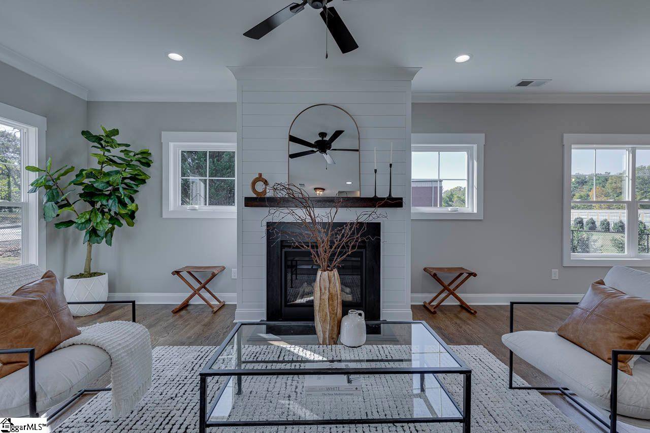 33 Endel Street Greenville, SC 29611 - Photo 5 of 22