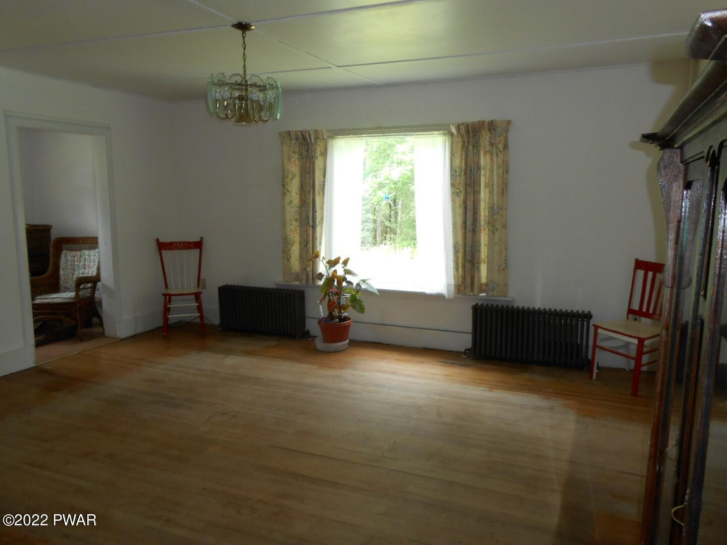 568 Rowland Road Greeley, PA 18425 - Photo 22 of 58 3a Living Room