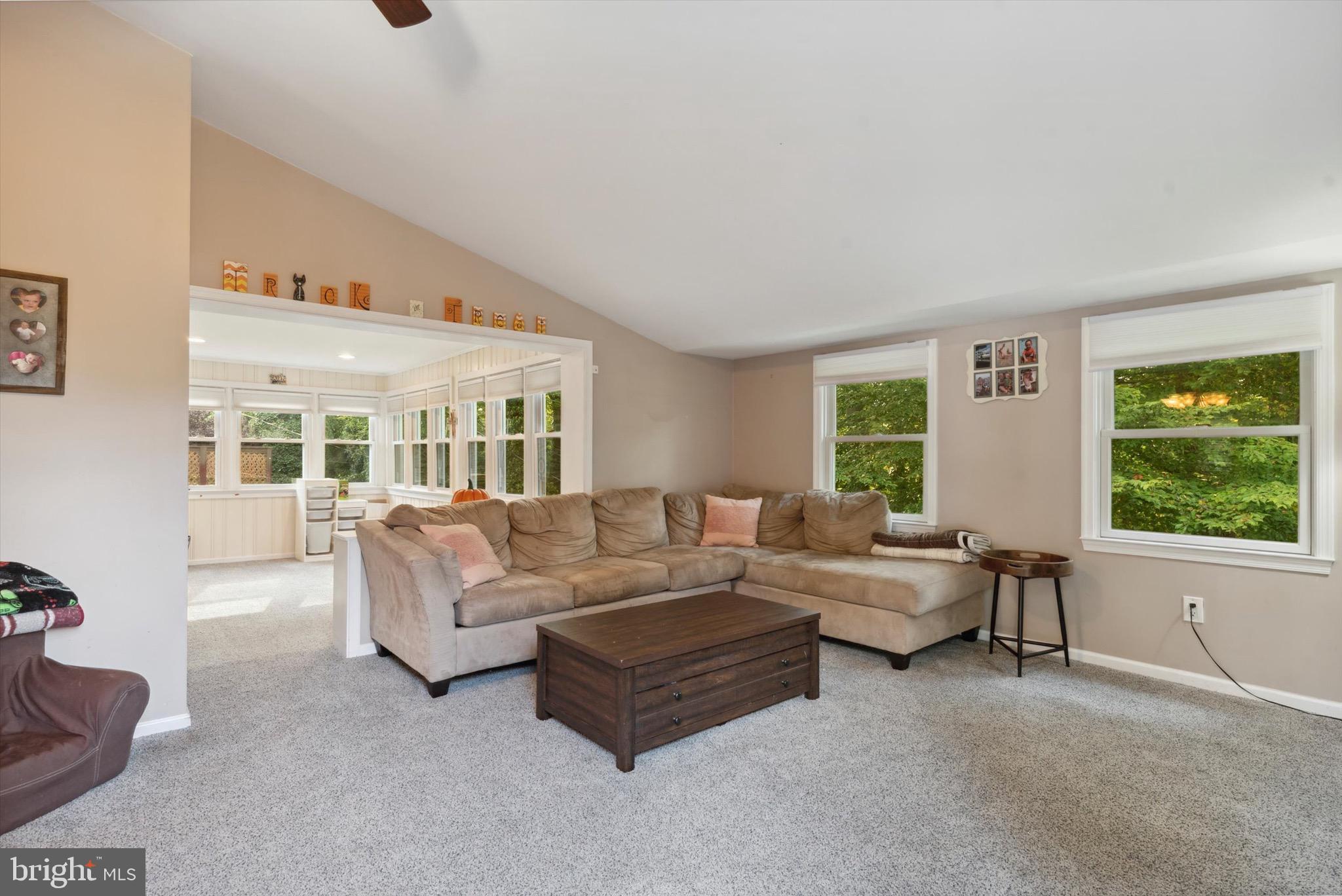 256 Friendship Road Drexel Hill, PA 19026 - Photo 11 of 25