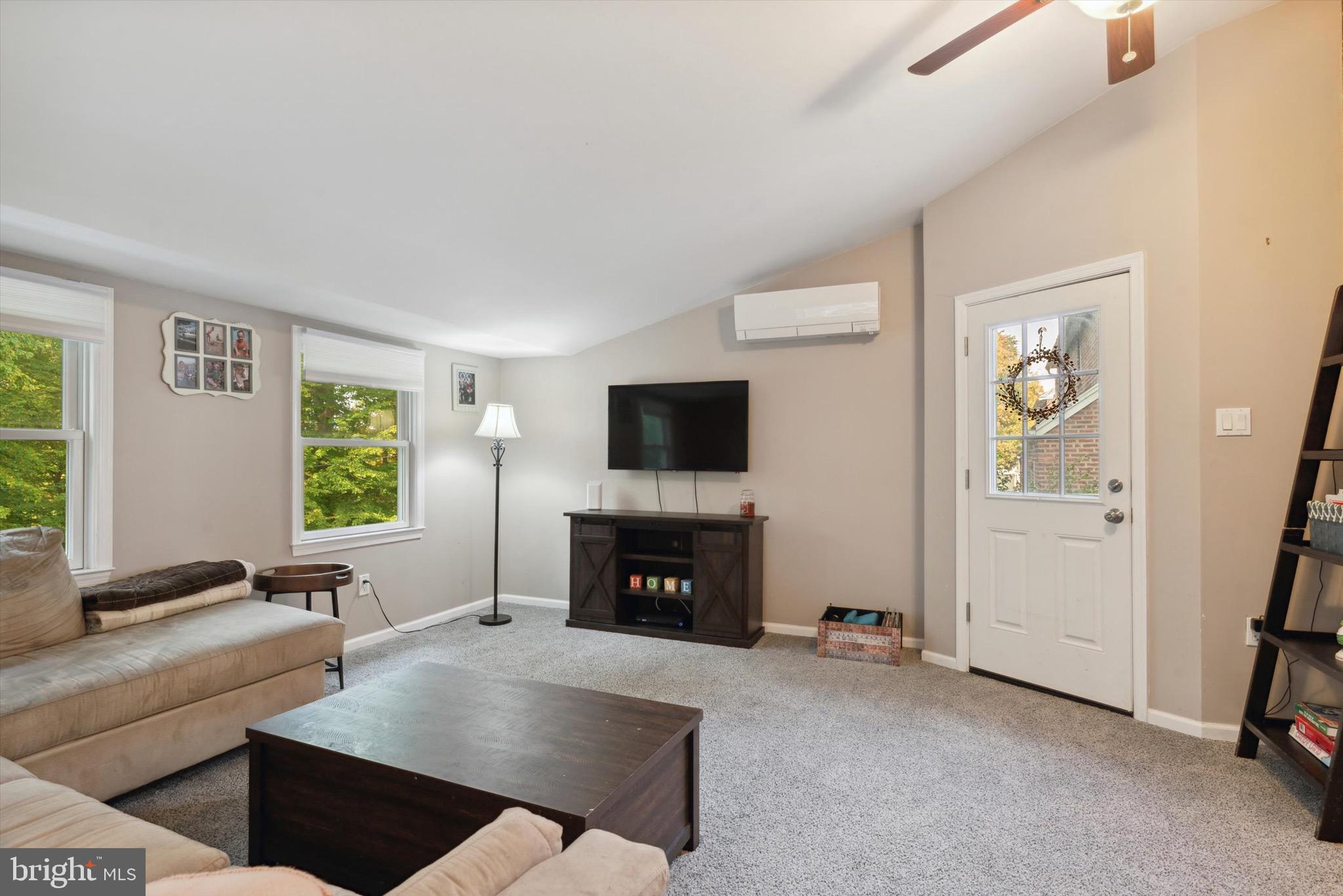 256 Friendship Road Drexel Hill, PA 19026 - Photo 12 of 25