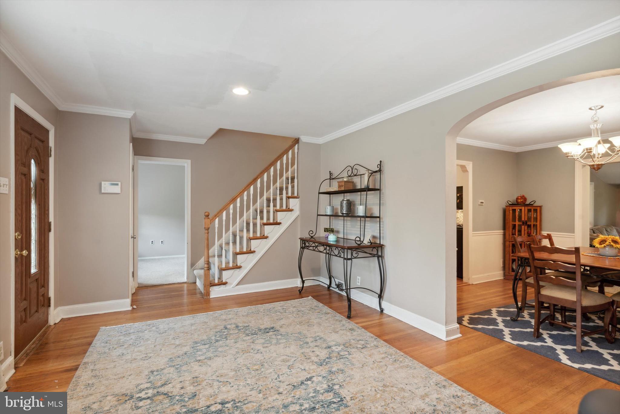 256 Friendship Road Drexel Hill, PA 19026 - Photo 3 of 25