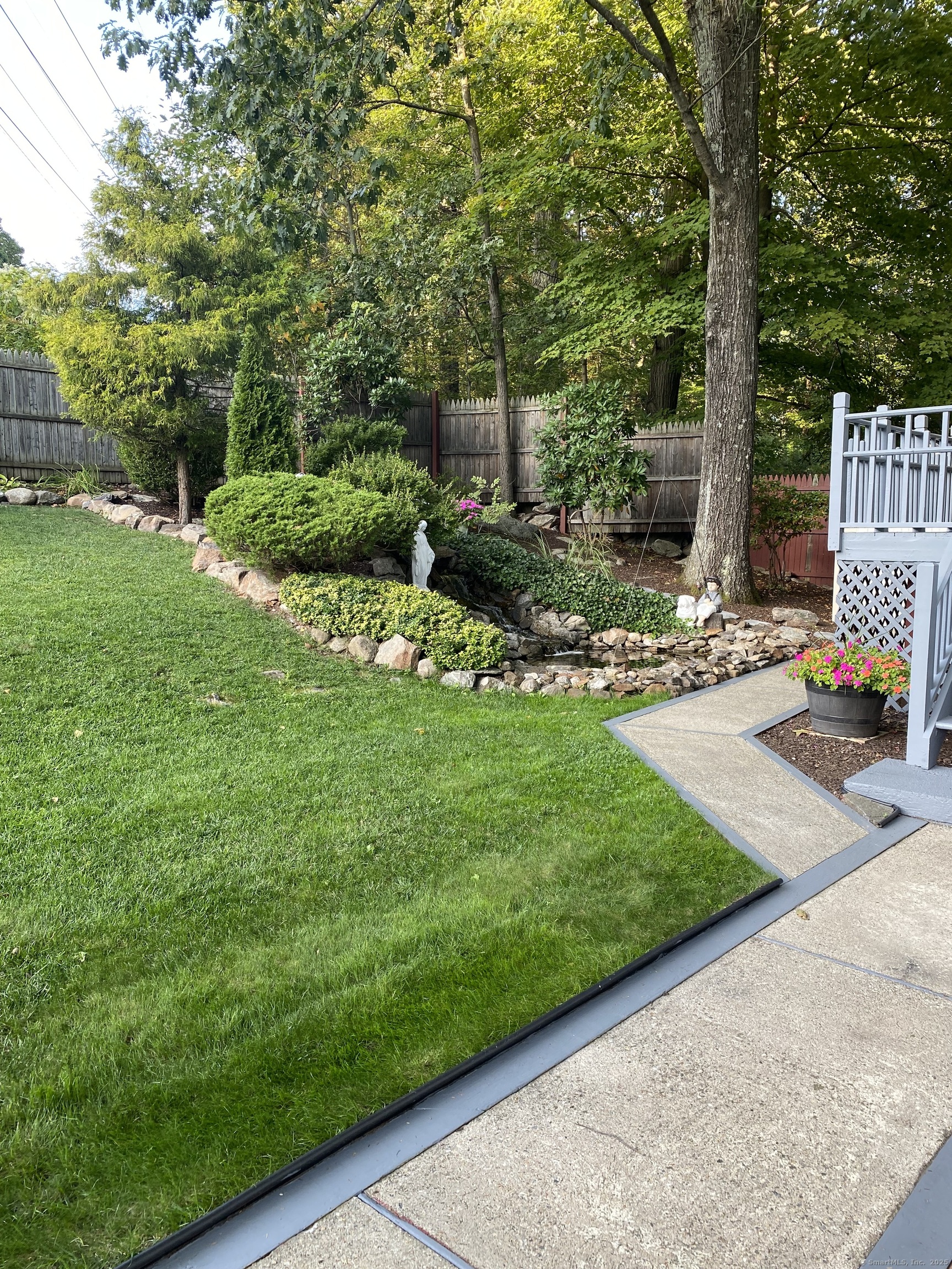 110 Wooster Avenue Waterbury, CT 06708 - Photo 9 of 39