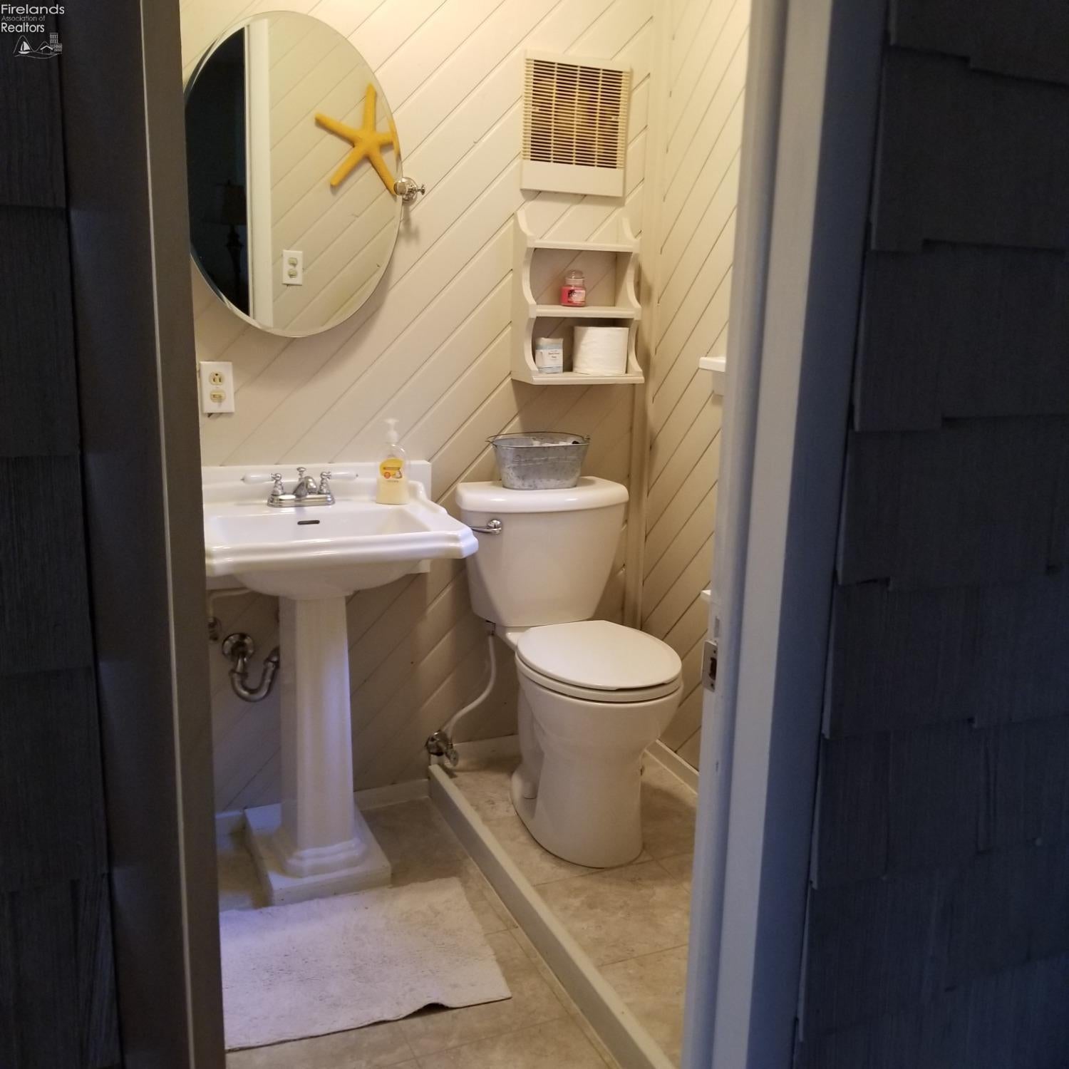 4424 Beach Club Road Port Clinton, OH 43452 - Photo 18 of 26 Gallery Image 18