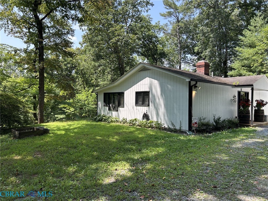 136 Wolftown-Hood Road Hood, VA 22723 - Photo 5 of 22
