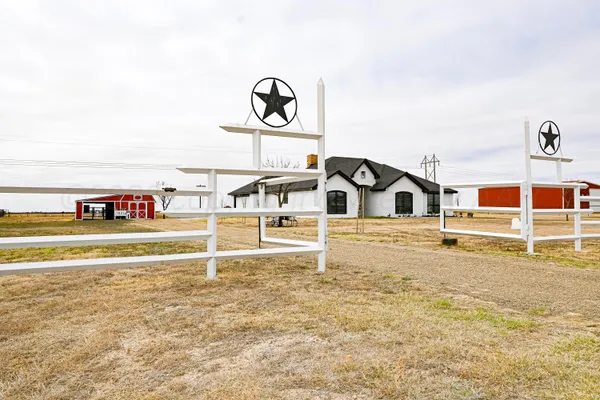 $415,000 | 18300 Coyote Springs East, Amarillo, TX 79119