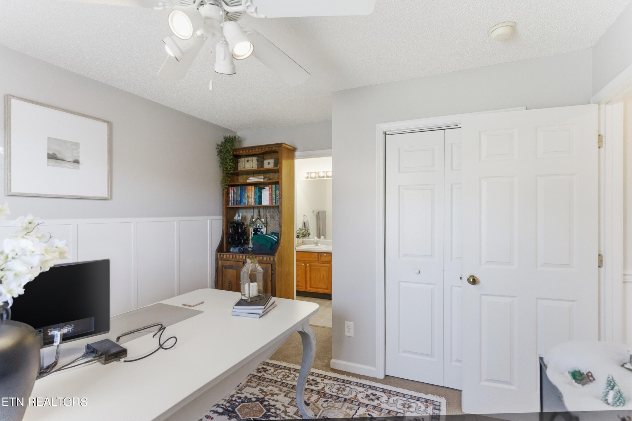 8009 Chambord Way Powell, TN 37849 - Photo 25 of 32 a view of a workspace with furniture