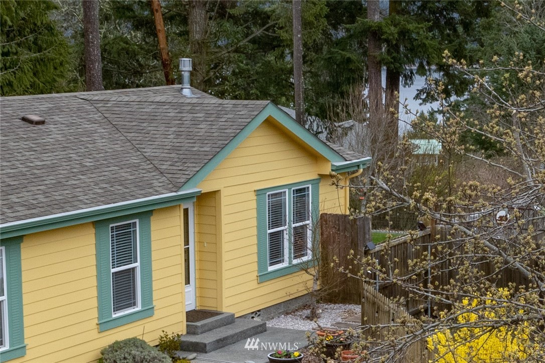 364 Port Hadlock Heights Road Port Hadlock, WA 98339 - Photo 2 of 30 a view of a house with a yard
