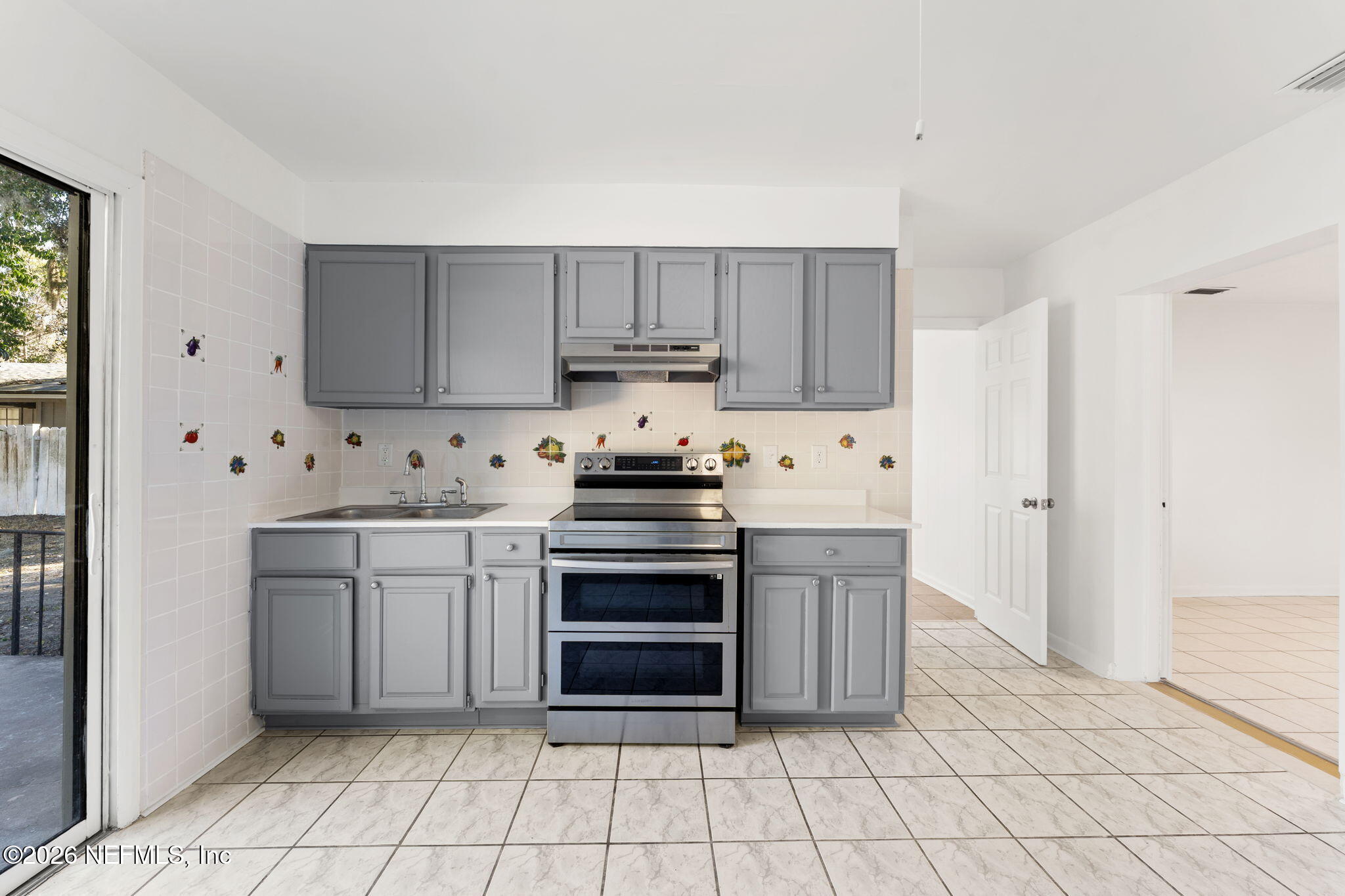 4721 Bedford Road Jacksonville, FL 32207 - Photo 13 of 30 14-web-or-mls-DSC01846