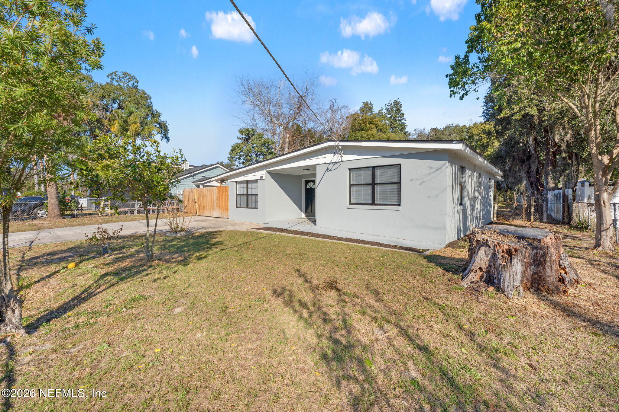 4721 Bedford Road Jacksonville, FL 32207 - Photo 3 of 30 3-web-or-mls-DSC01694