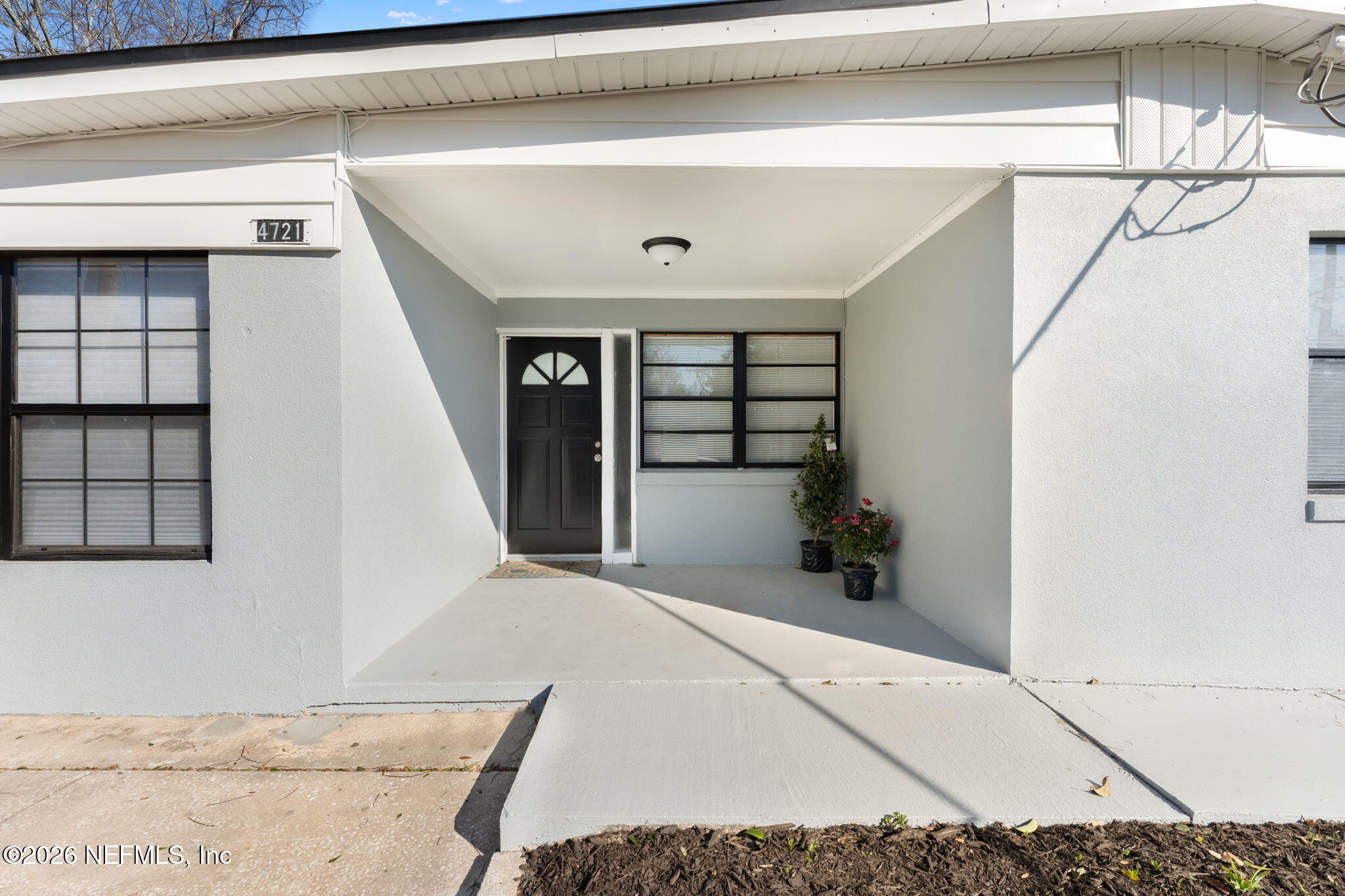 4721 Bedford Road Jacksonville, FL 32207 - Photo 4 of 30 4-web-or-mls-DSC01703