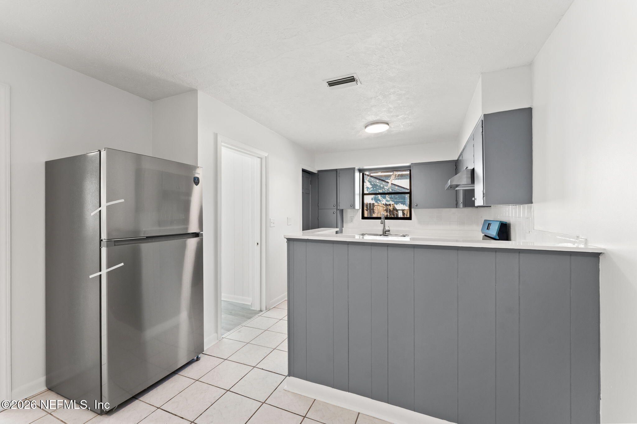 4721 Bedford Road Jacksonville, FL 32207 - Photo 10 of 30 11-web-or-mls-DSC01798