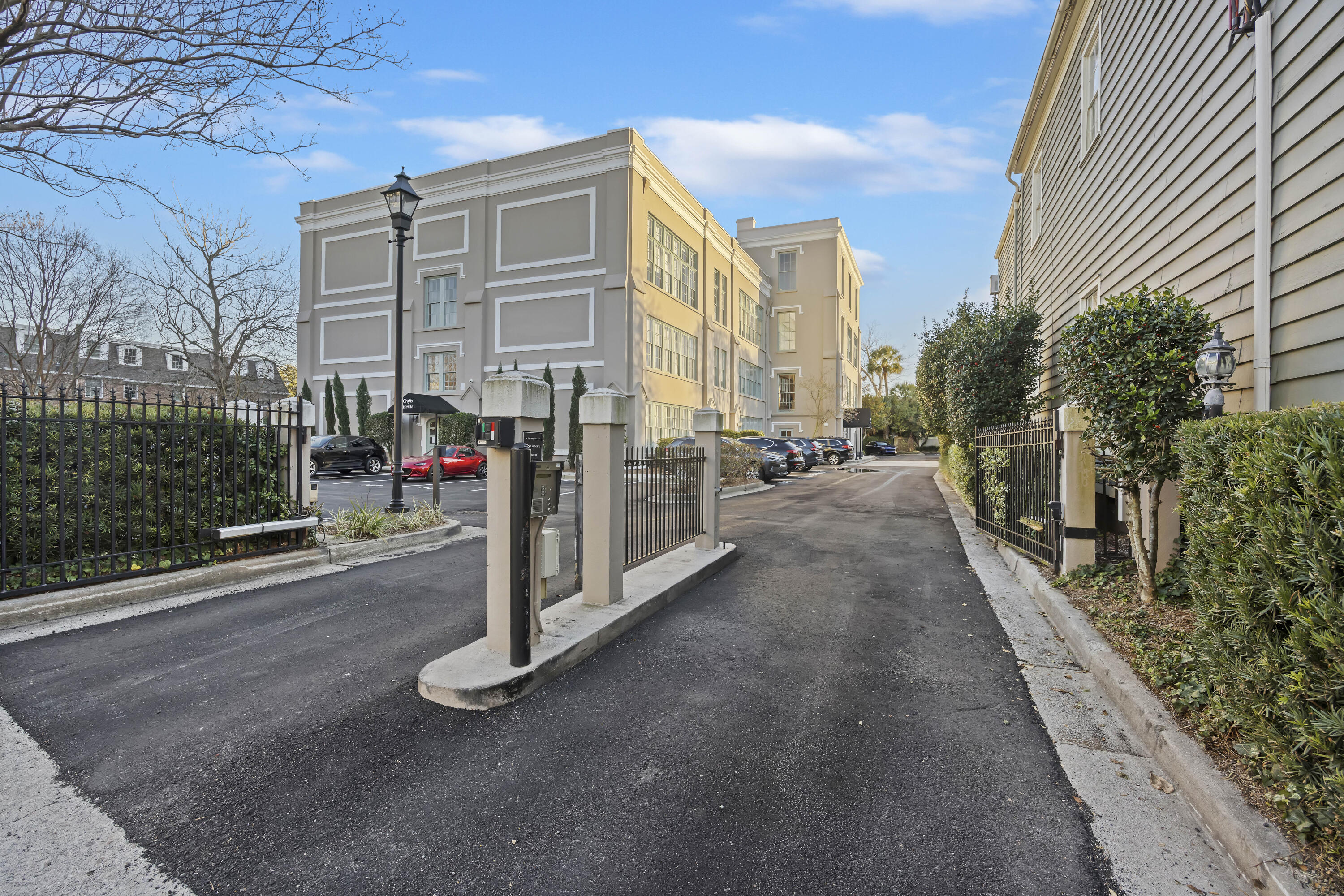 67 Legare Street, Unit 201 Charleston, SC 29401 - Photo 25 of 31 243A9313