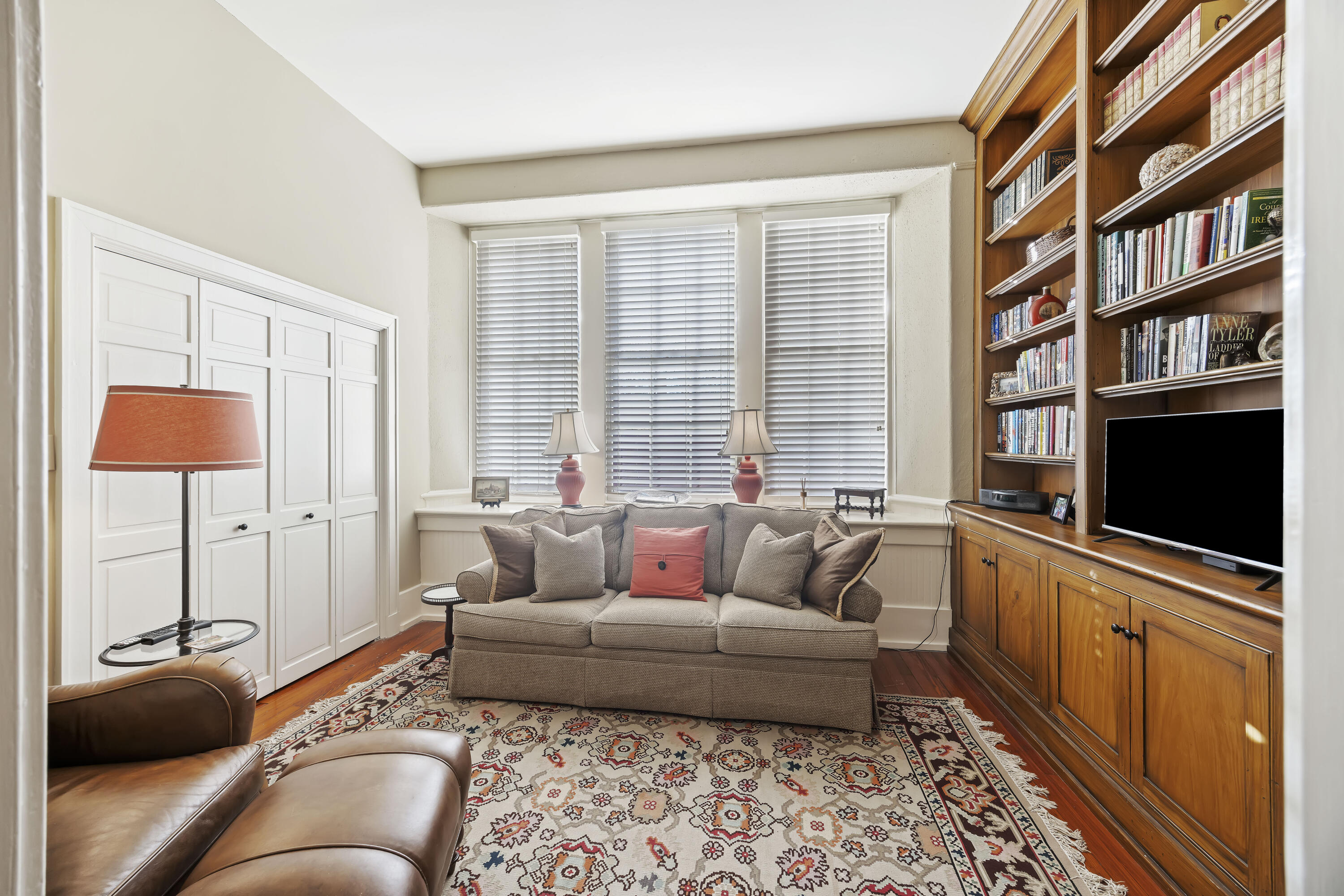 67 Legare Street, Unit 201 Charleston, SC 29401 - Photo 5 of 24 243A9233