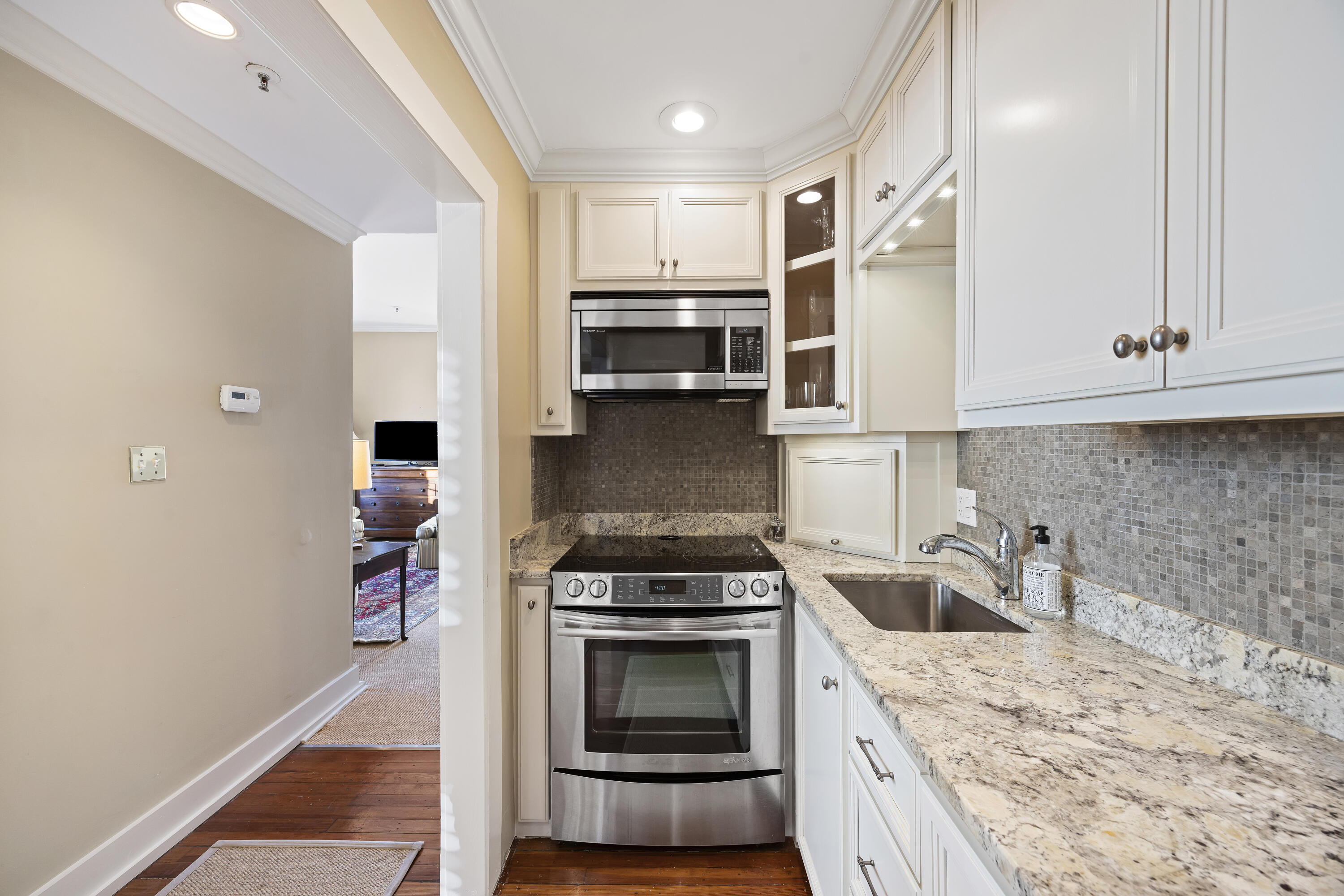 67 Legare Street, Unit 201 Charleston, SC 29401 - Photo 6 of 24 243A9223