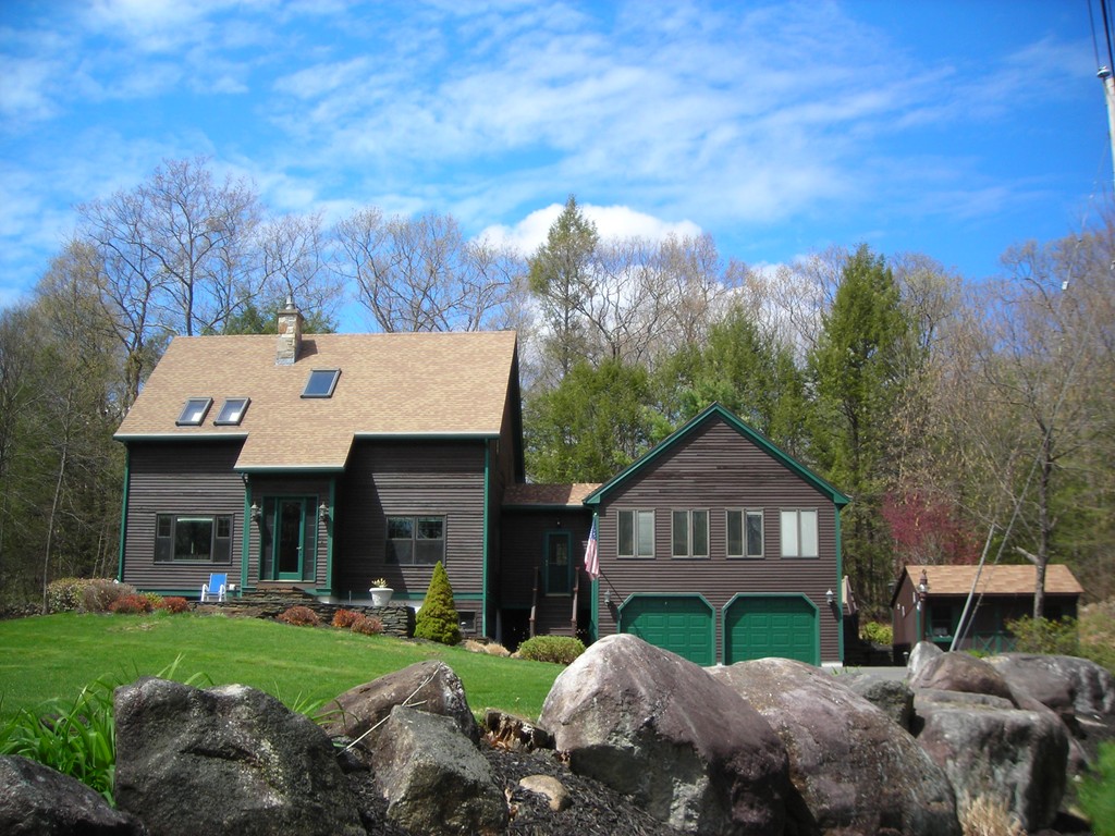 102 Fomer Road Southampton, MA 01073 - Photo 1 of 22