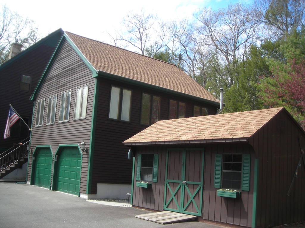 102 Fomer Road Southampton, MA 01073 - Photo 2 of 22